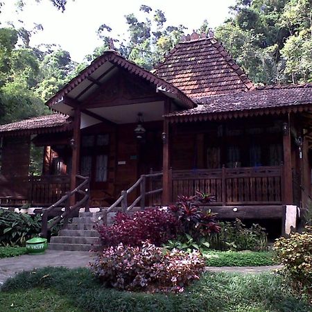 Green Valley Resort Bandungan Exterior photo
