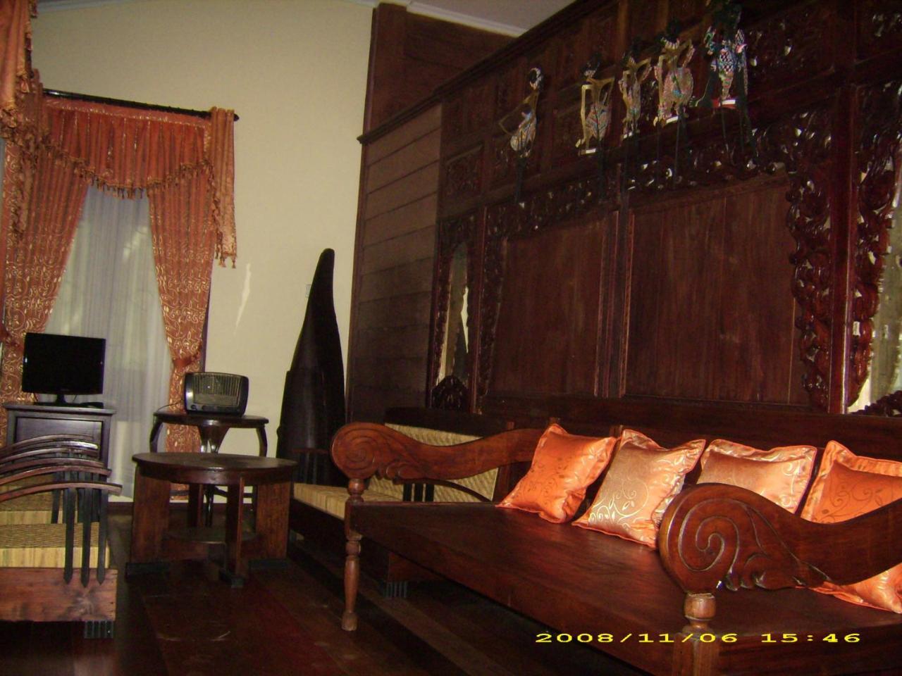 Green Valley Resort Bandungan Exterior photo