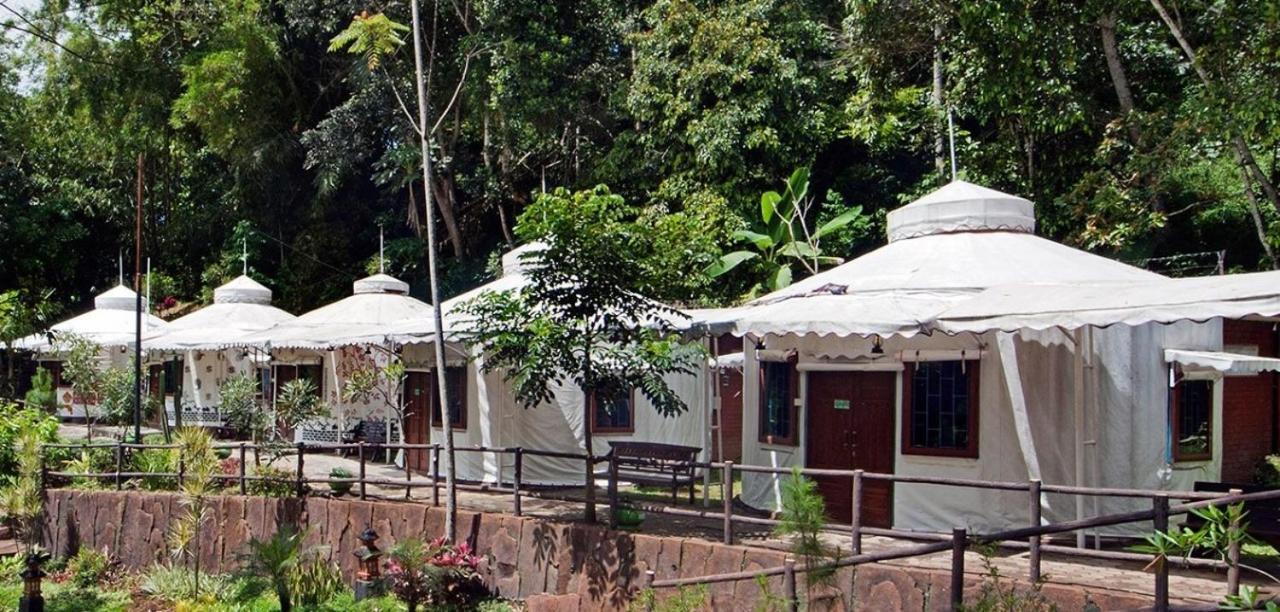 Green Valley Resort Bandungan Exterior photo